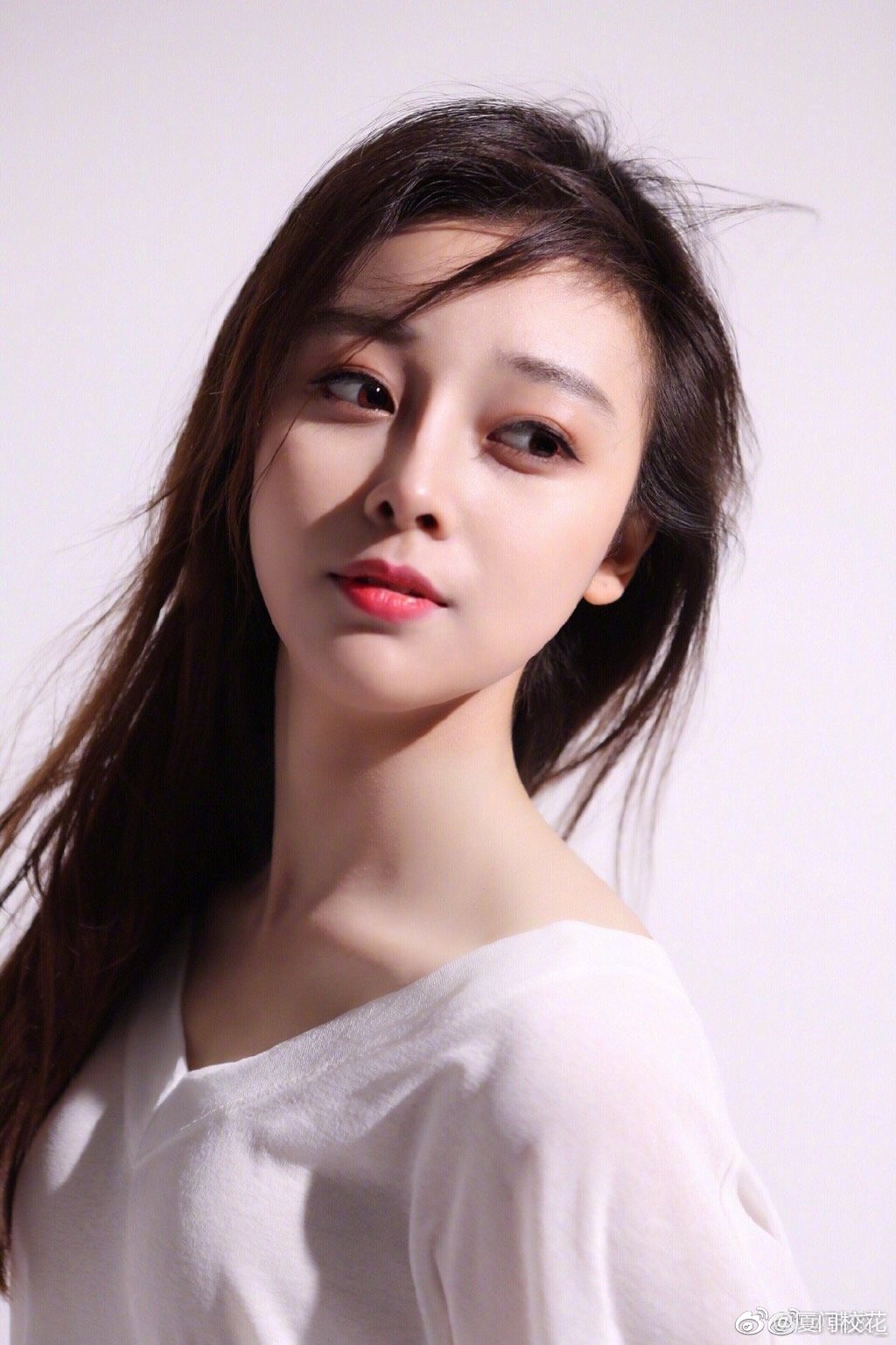 她叫韩姣,就读于北京电影学院表演系,身高172cm,很有气质的女生