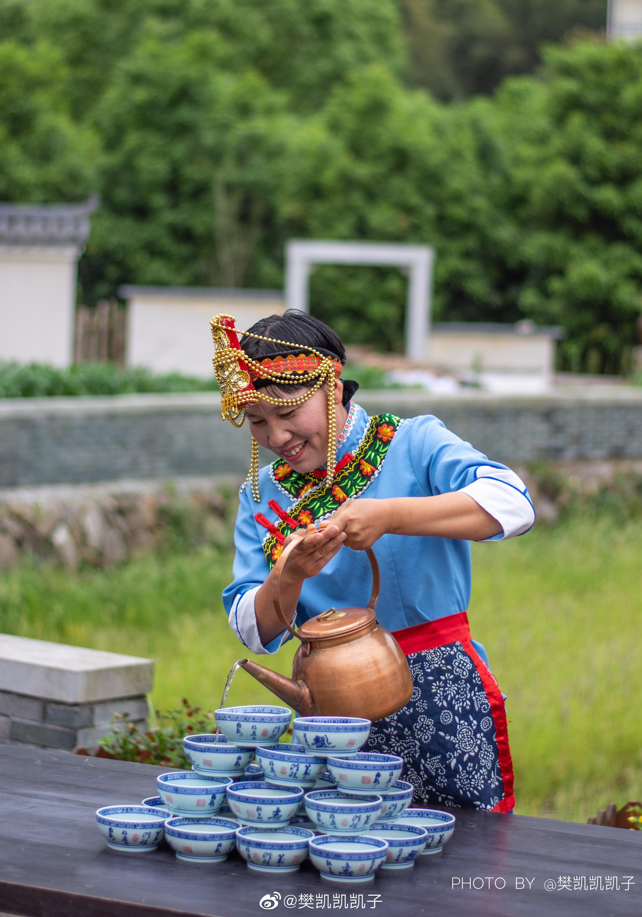 迎宾的茶,长寿的酒,丰盛的晚宴搭配传统的畲族晚会|畲族|东西岩景区