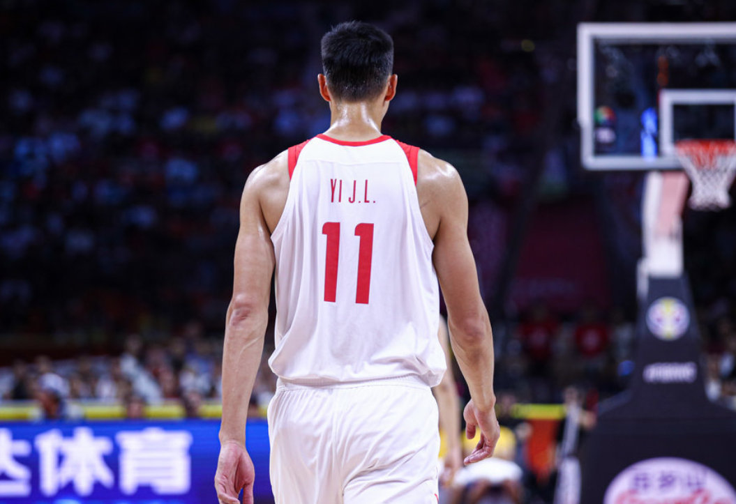中国73-86不敌尼日利亚,易建联独木难支砍下27分7篮板2助攻1抢断
