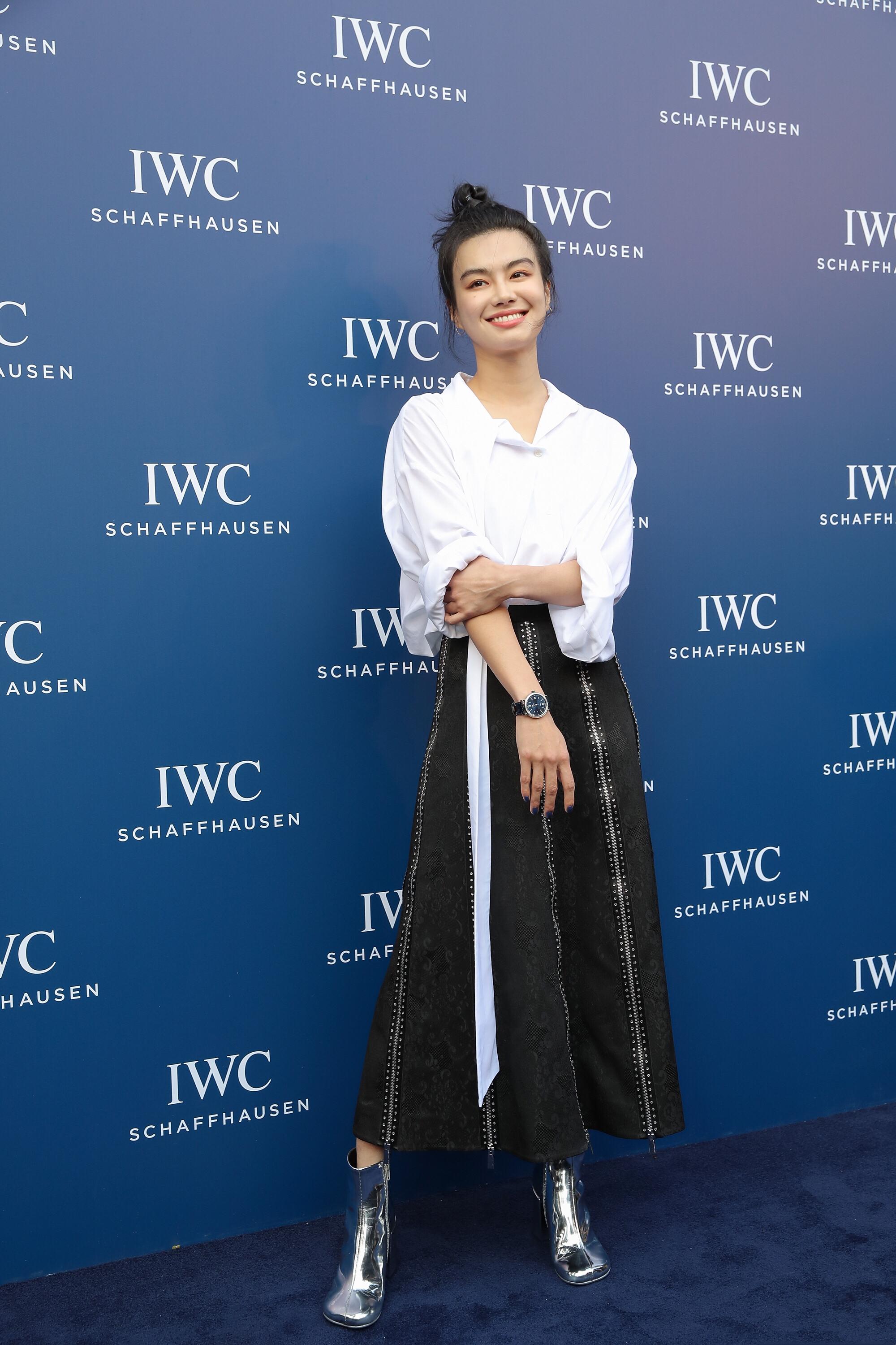 东申未来签约新人@张婧仪 &@李蔓瑄