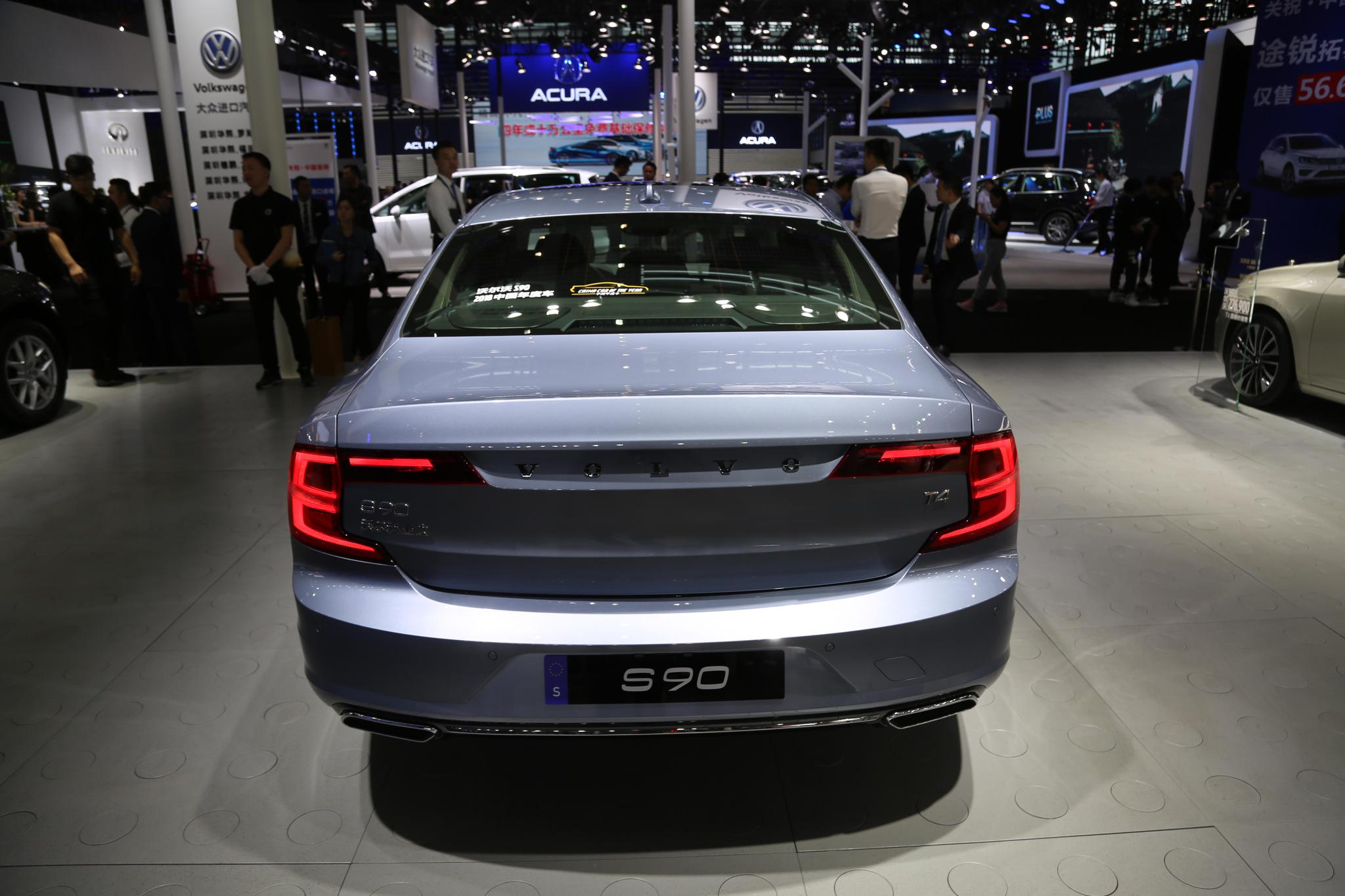 沃尔沃s90 t4 智逸版,38万级别豪华轿车,车展实拍!