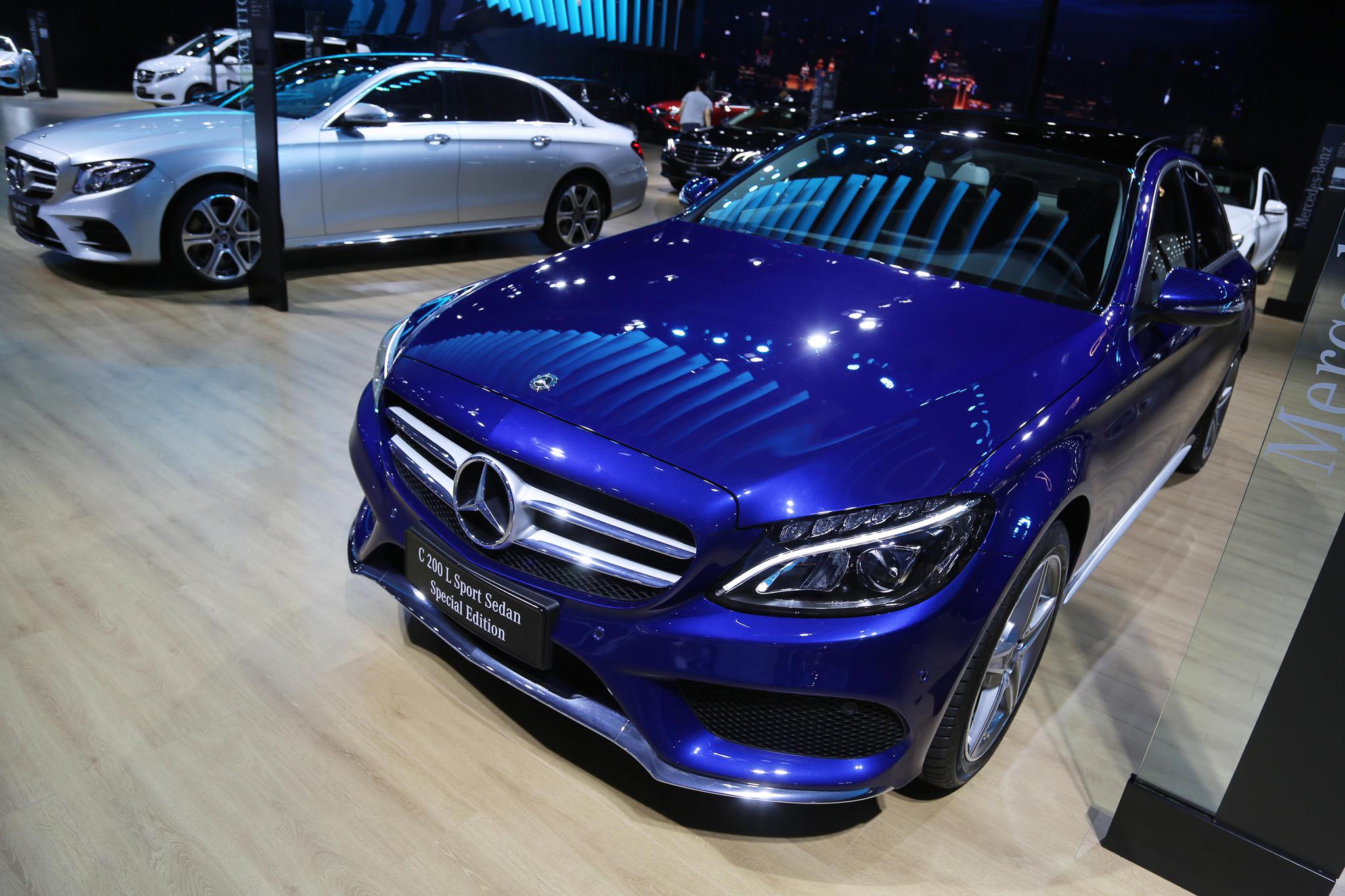 奔驰c200lsportsedan运动轿车车展实拍