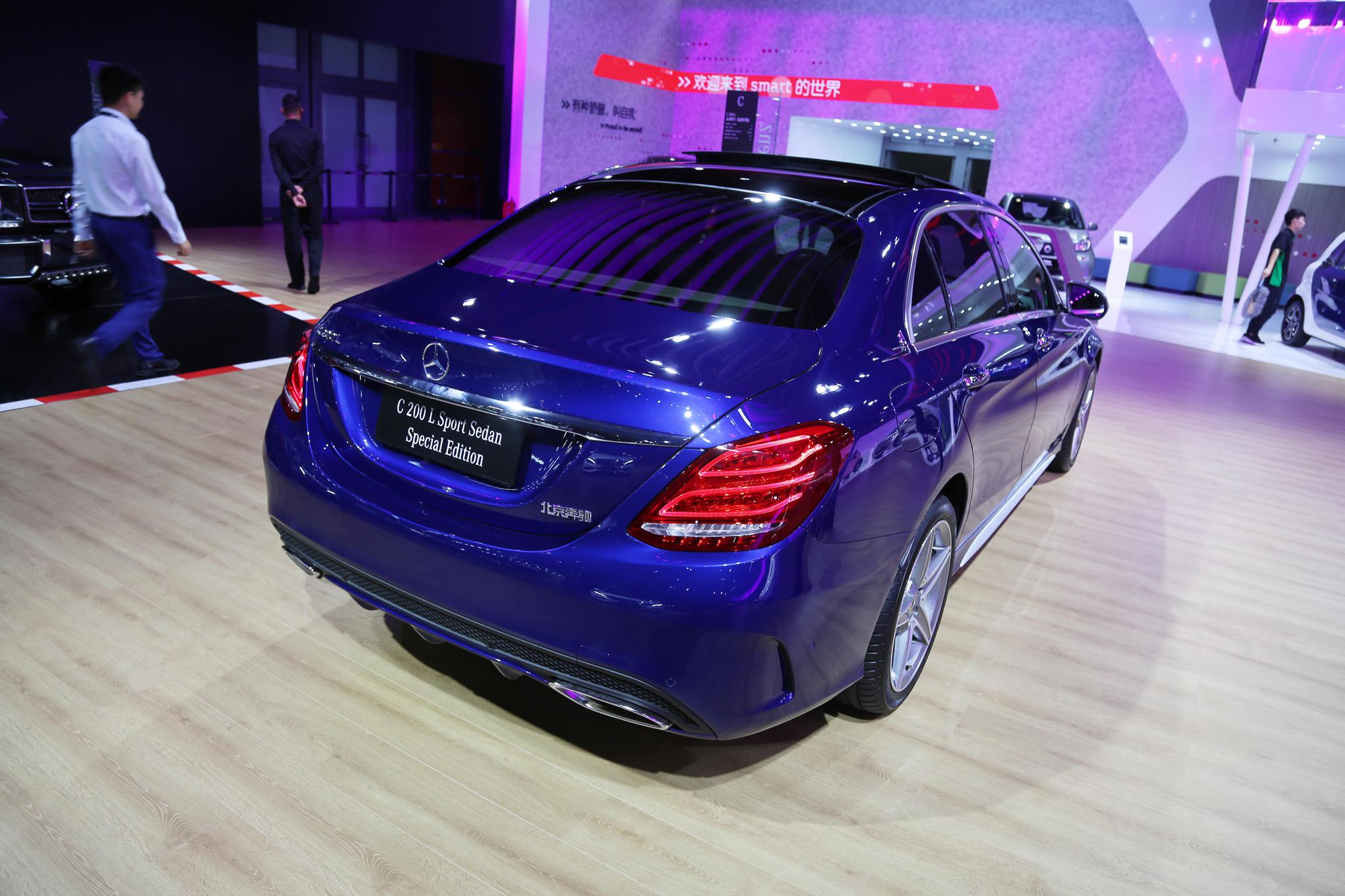 奔驰c200lsportsedan运动轿车车展实拍