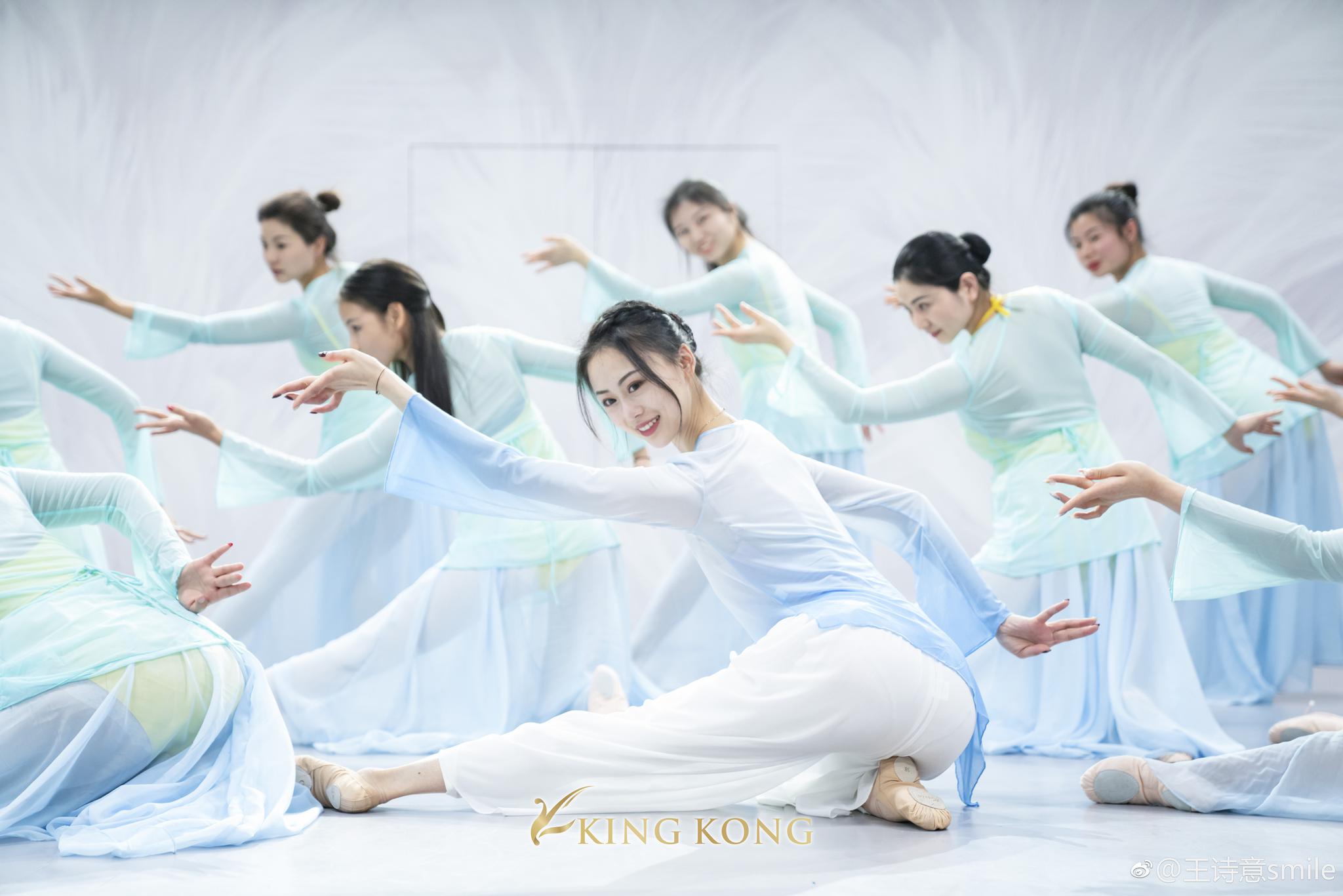 如水如画如梦如痴记1904古典舞集训身韵课金刚舞蹈