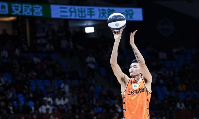 2扣95分!民间高手勇夺扣篮冠军!1对1平局收尾