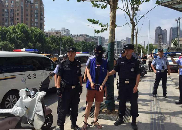 犯罪嫌疑人指认现场.