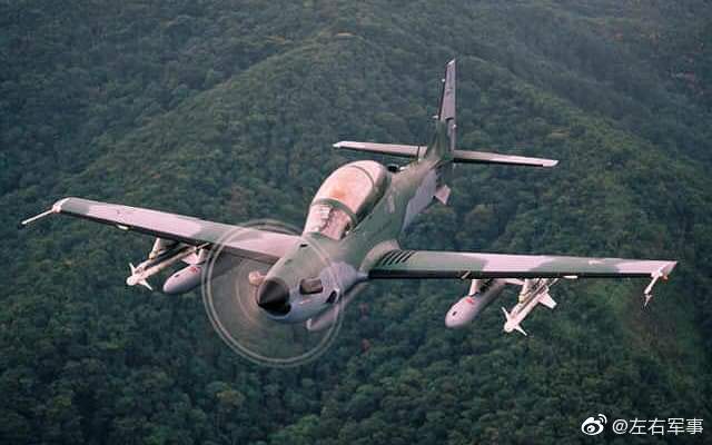 超级巨嘴鸟攻击机,便宜好用,既能当教练机,又能当攻击机