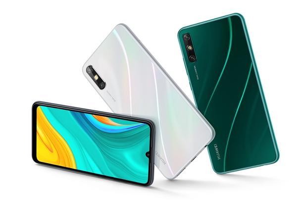 华为畅享10e发布网友乍一看以为是荣耀play3e呢