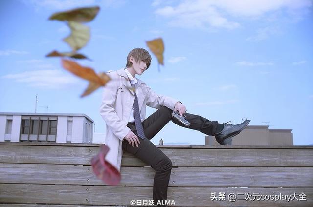 恋与制作人三位老公来袭俊美帅气悄悄的说许墨被我抱走了