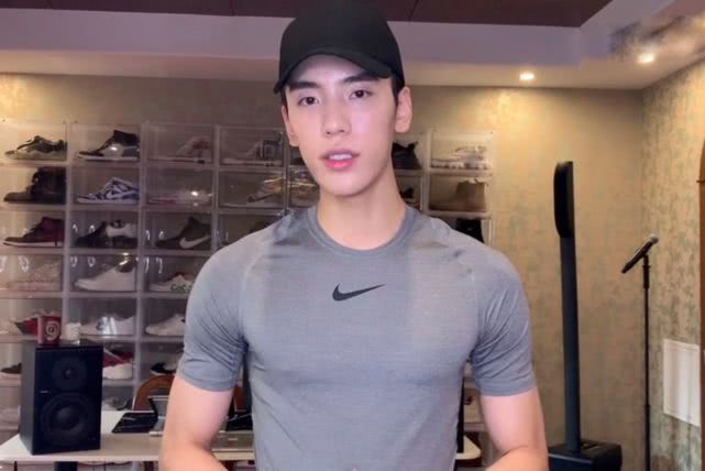 王子异健身直播 花式笔芯放送粉丝福利