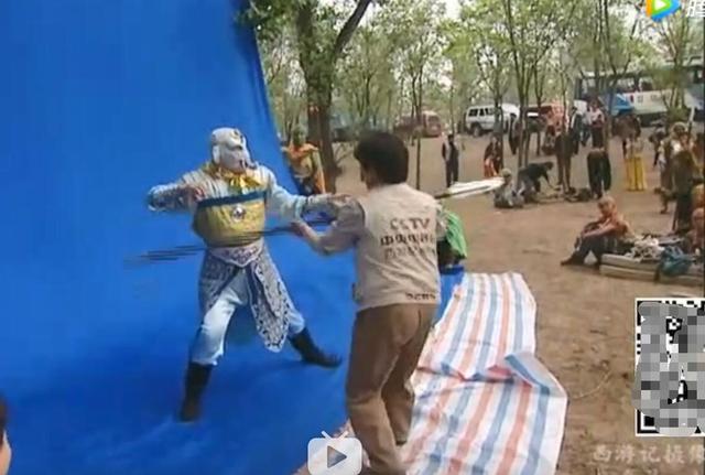 西游记摄影师爆珍贵花絮原来六小龄童在现场画风这么囧