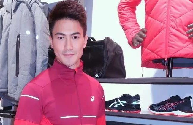 tvb新晋小生承认年尾"猪笼入水"|郭子豪|房车|刘颖镟_新浪新闻