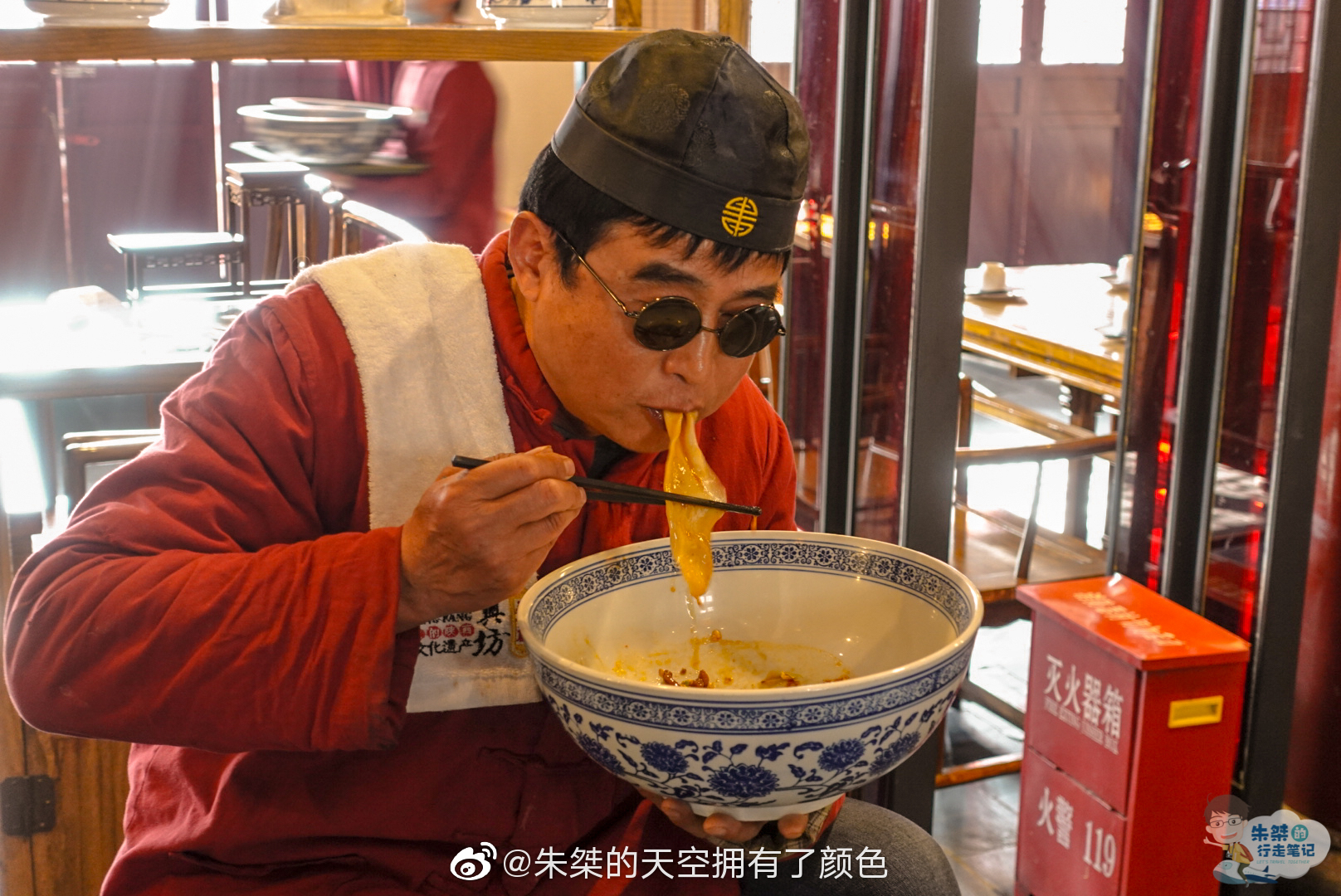 正宗的biangbiang面,一根面条宽度可在二三寸之间