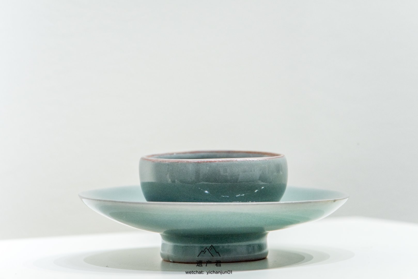 南宋官窑博物馆藏南宋龙泉窑青瓷盏托