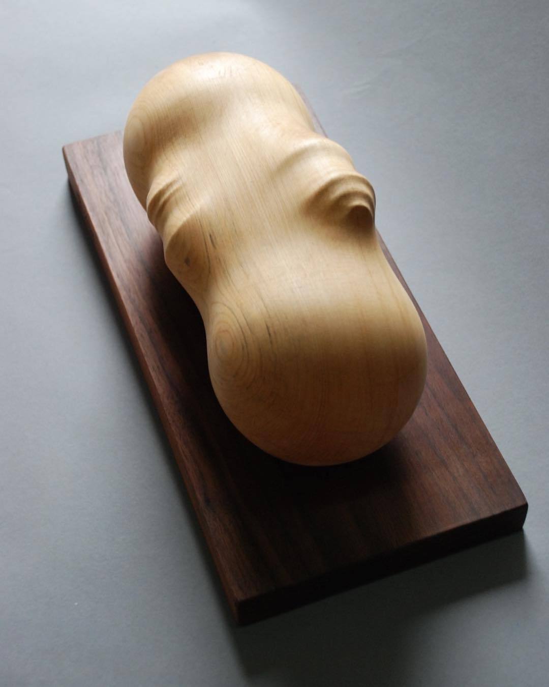 被困在木雕中的物体和人物台湾雕塑家董明晋tungmingchin把