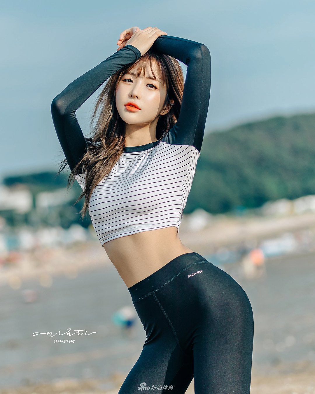 一组来自美女模特小姜姑娘的运动美照