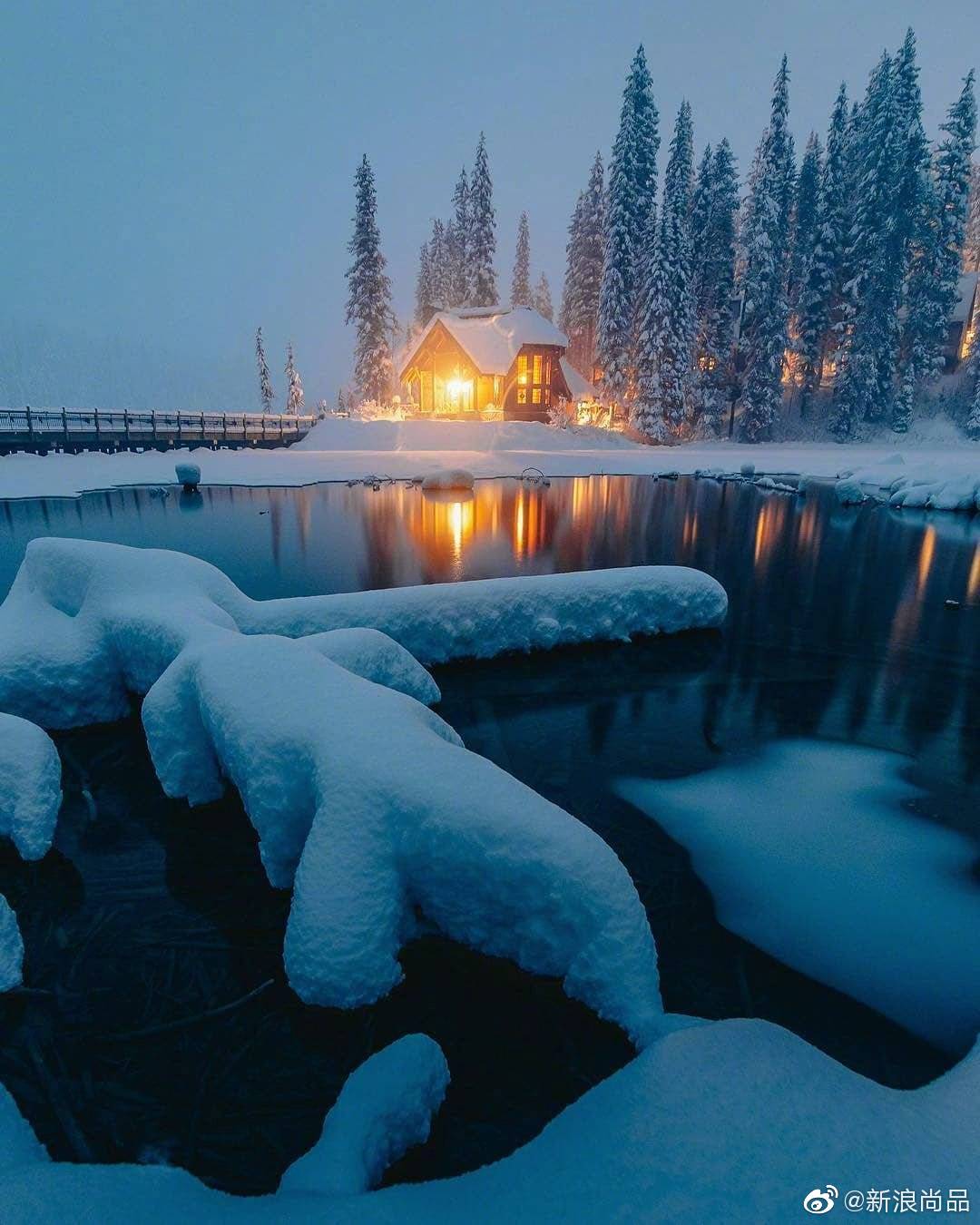 送你一个温暖又美丽的雪夜,祝你做个好梦.晚安