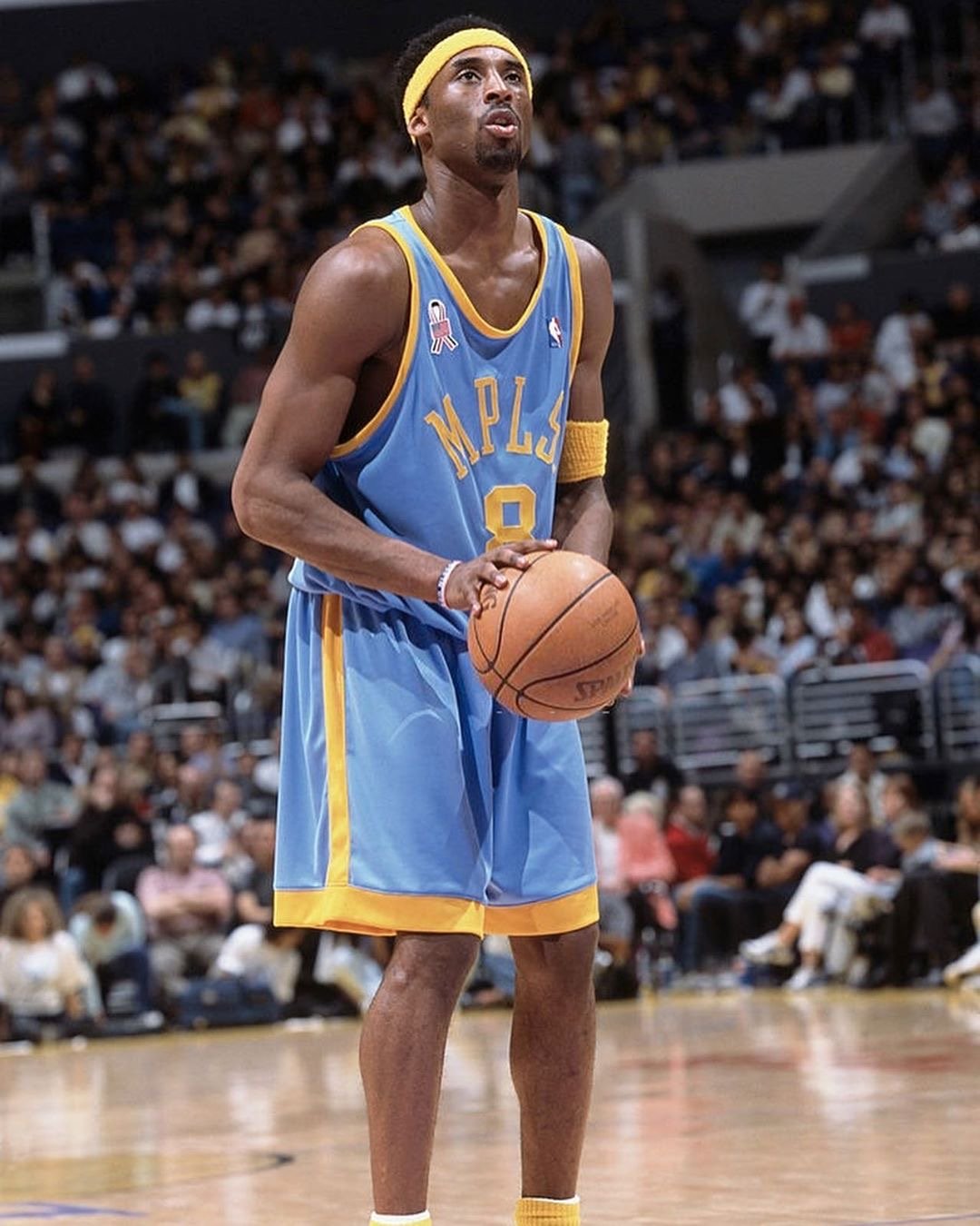 科比穿mpls复古球衣,你曾是少年!