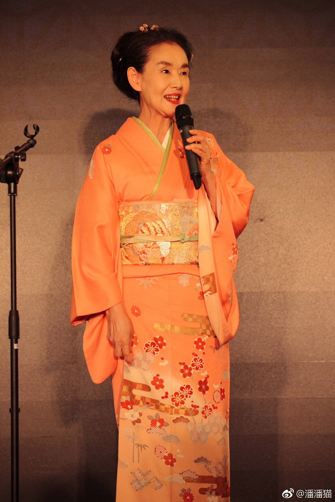 孤独的美食家五郎的扮演者松重丰先生电影追捕真由美的扮演