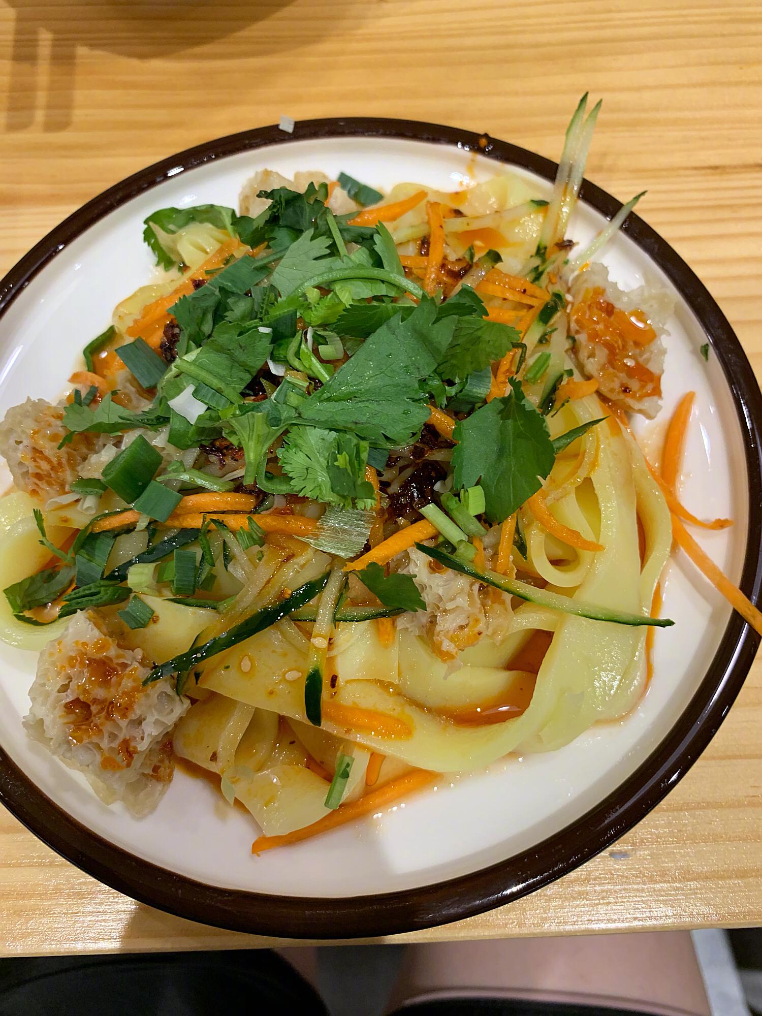 加肉,加蛋,二细,再来个凉皮子,你懂我意思吧?|皮子_新浪新闻