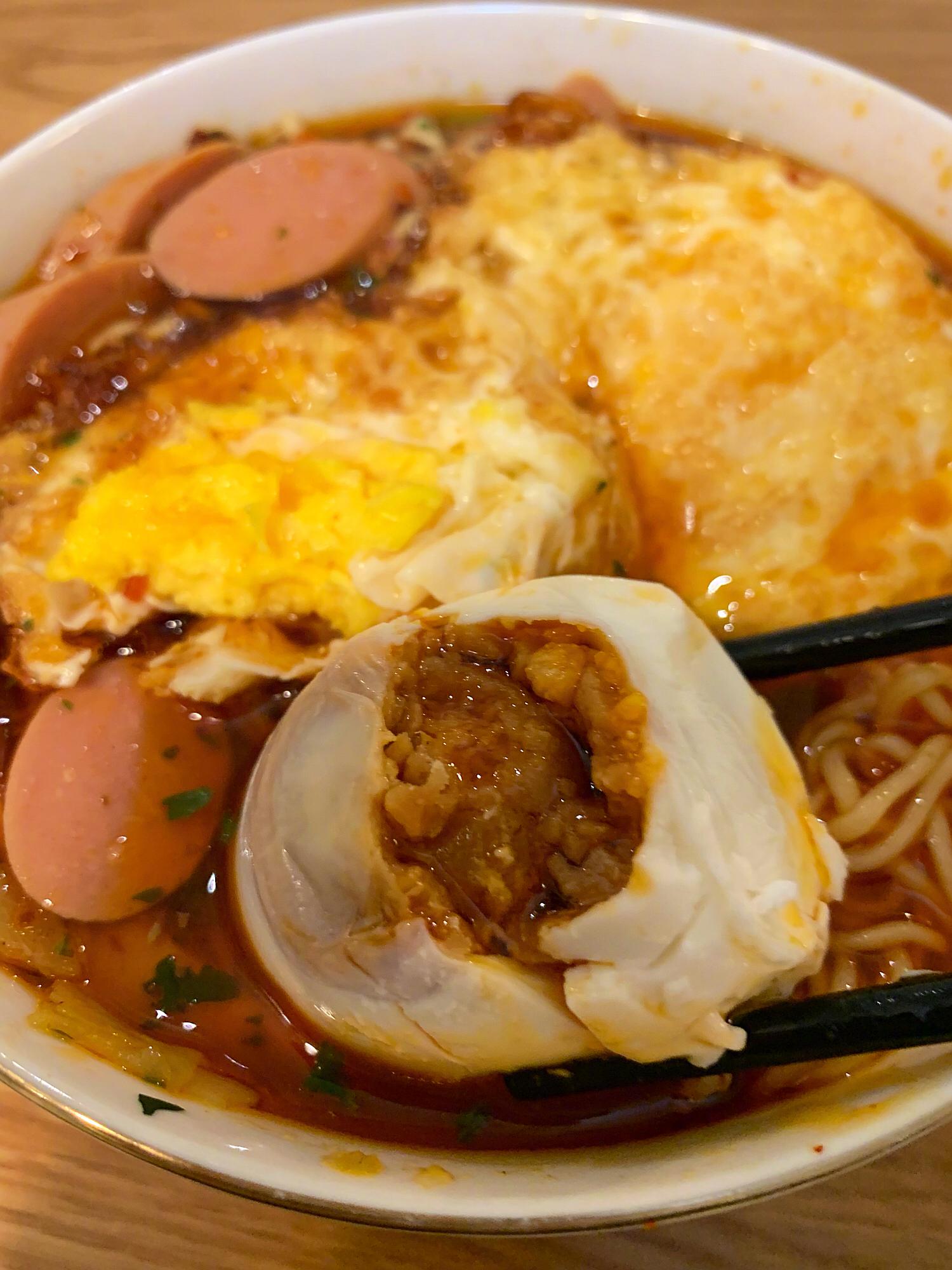 泡面煮好了,简约不简单,朴素中蕴含着奢华|泡面|奢华|简约_新浪新闻