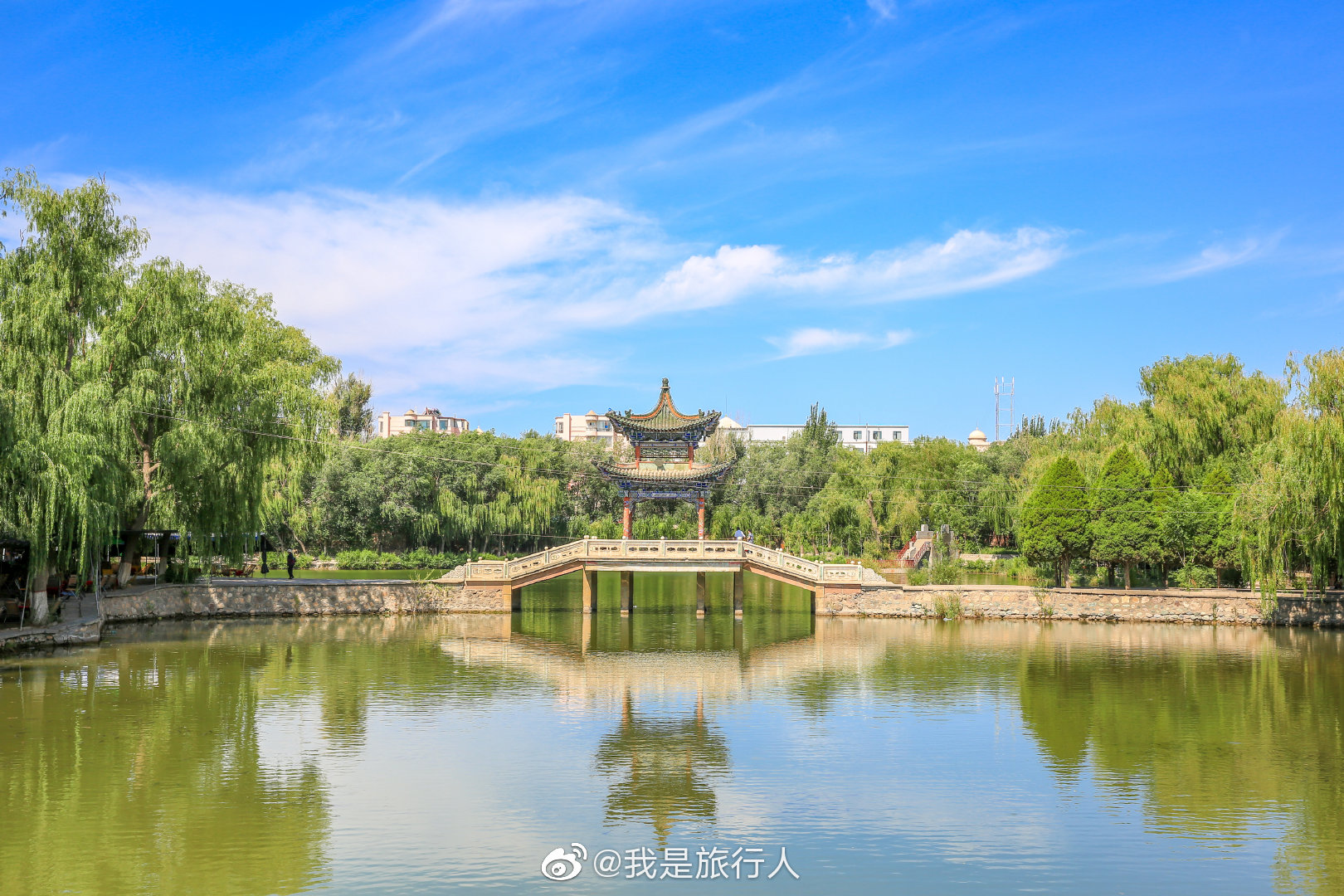 甘泉公园是借张掖的名胜"甘泉"得名的.公园有些年头了