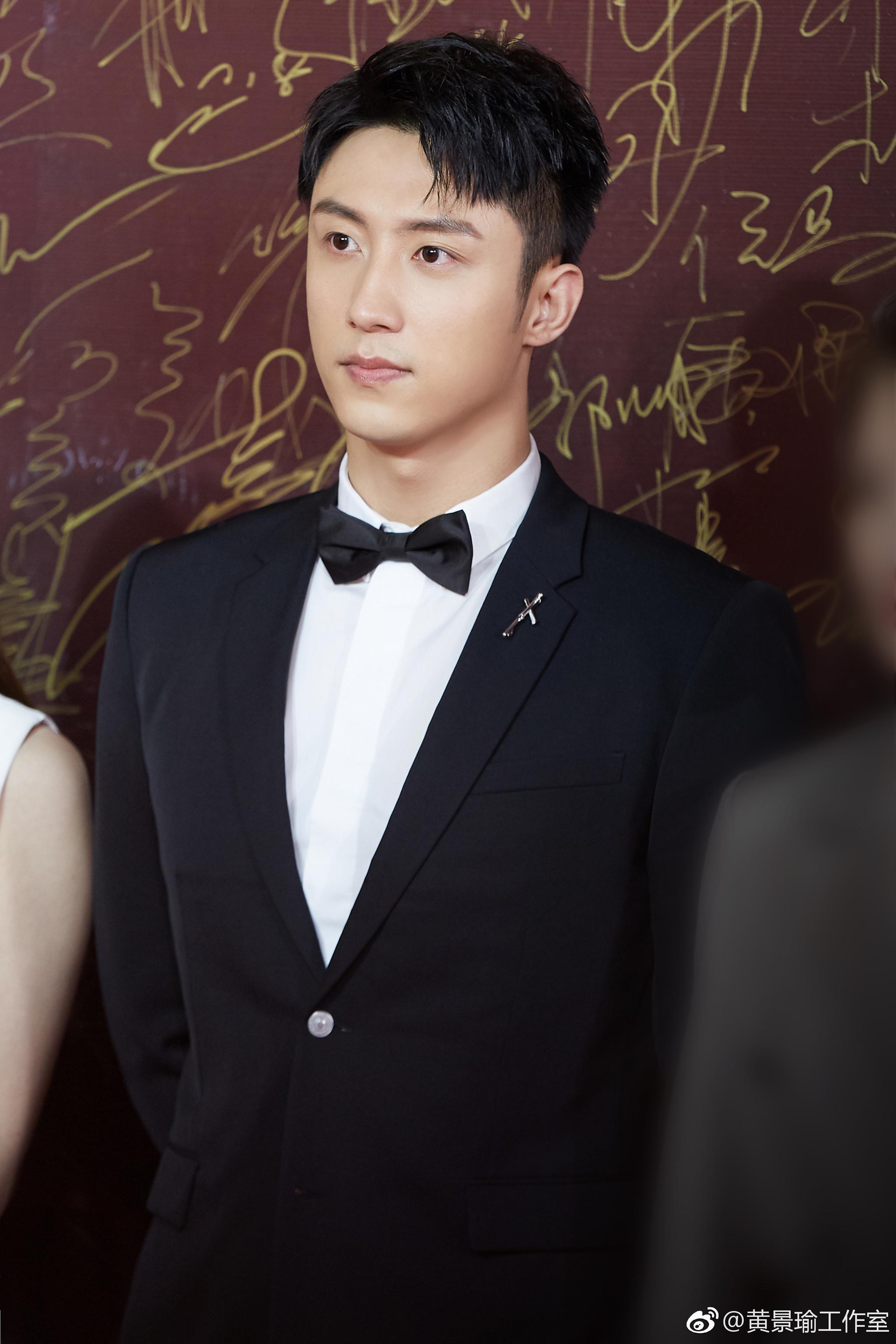 恭喜《红海行动》获华表奖优秀故事片|华表奖|故事片|黄景瑜_新浪新闻