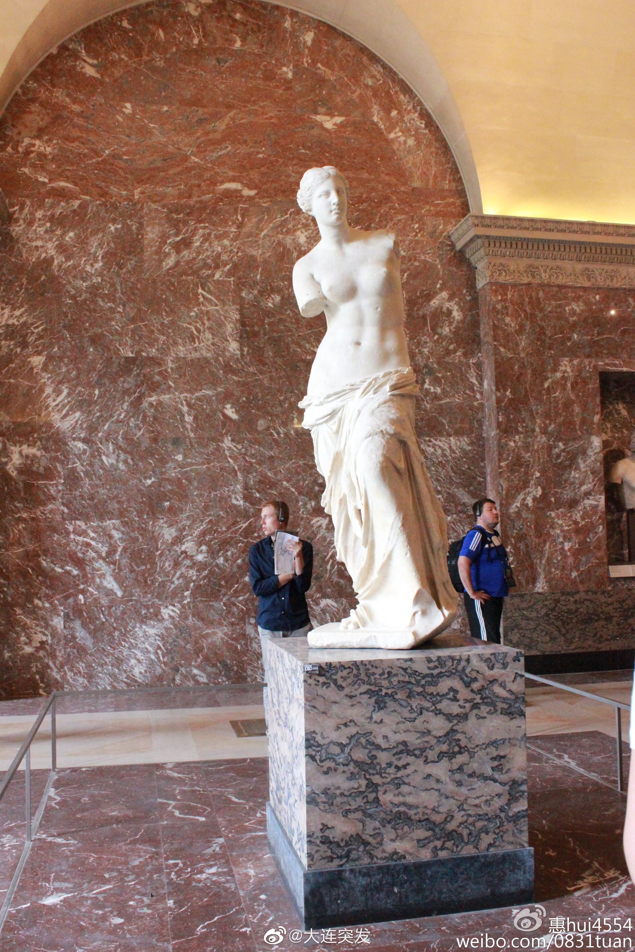 上学时维纳斯石膏头像倒是画了不少全身像没画过只画过真人模特