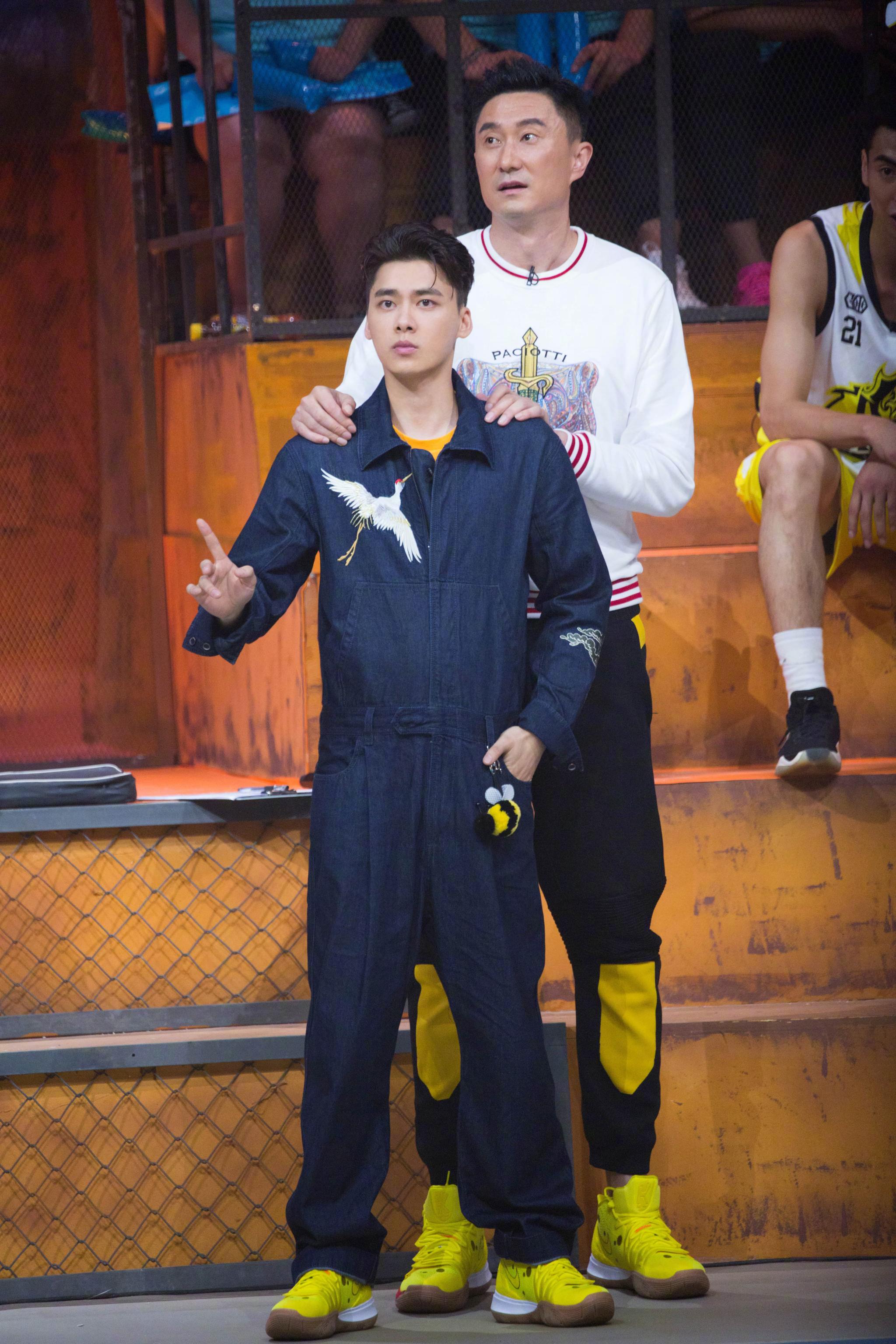 李易峰我要打篮球预告花絮烽骑士队今晚再度出击