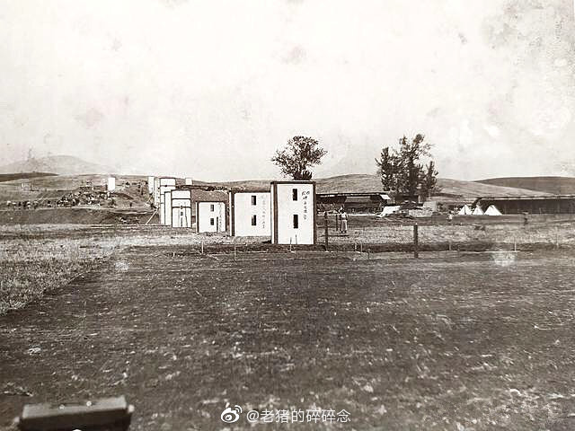 这是几张光绪皇帝崇陵营建过程的老照片