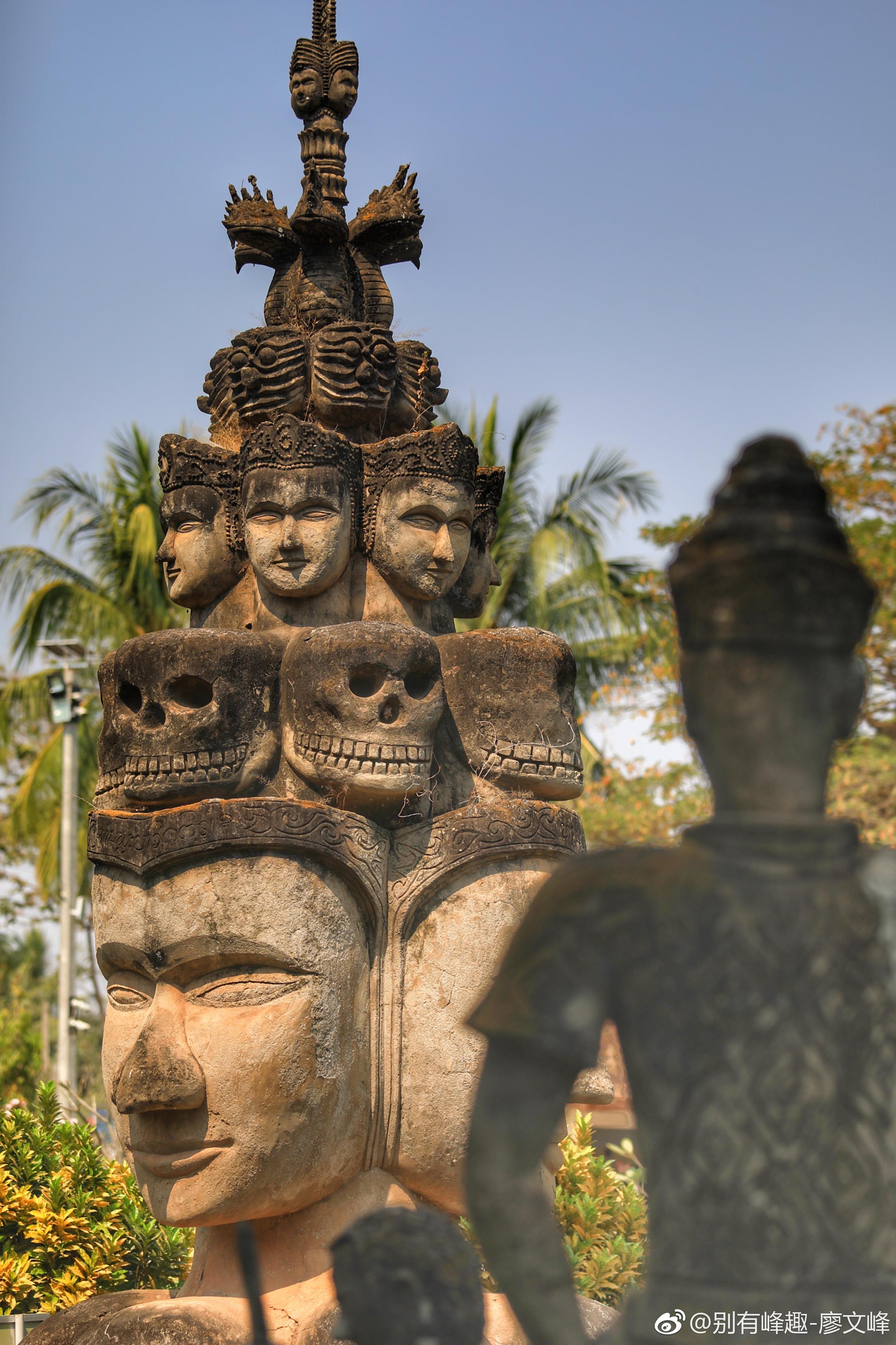 游老挝万象神秘佛像公园