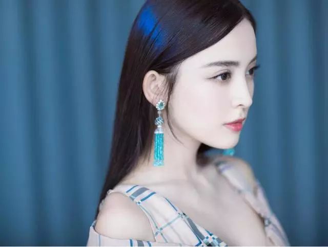 郭碧婷向佐在一起了?邓家佳结束十年婚姻?娜