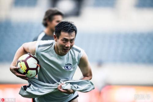 曝前广州恒大队霸秦升悄然被大连一方买断终身