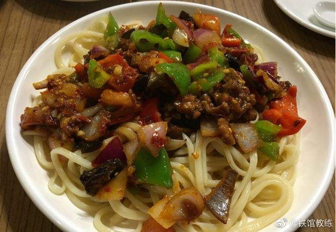 新疆拉条子绝对是面食类的圣殿了
