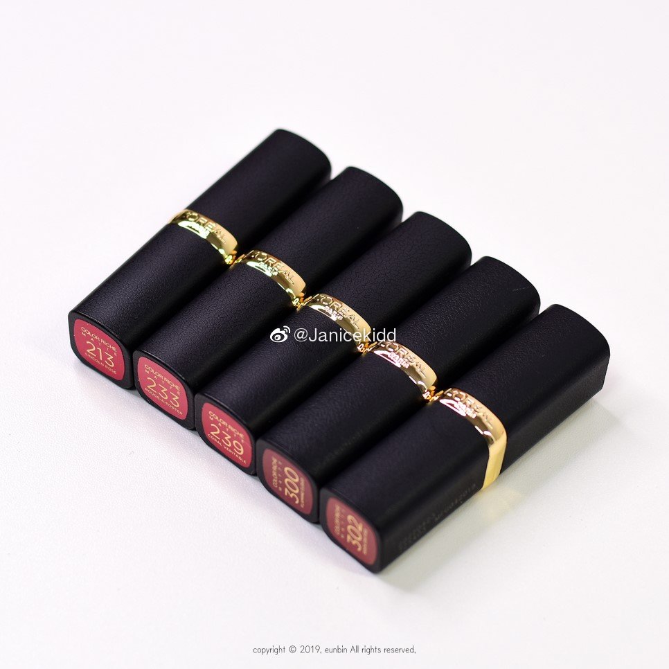 欧莱雅lorealcolorrichemoistmatte黑管纷泽丰润雾感唇膏黑色