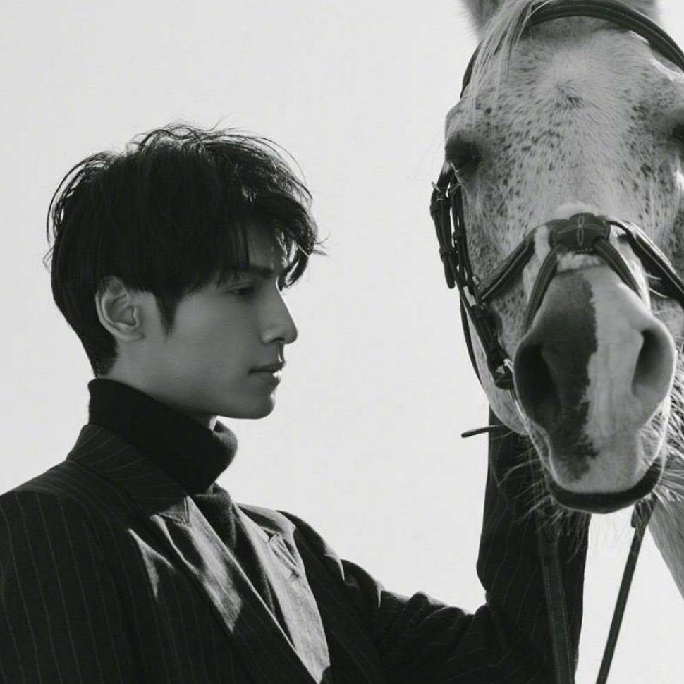 罗云熙的侧颜立体度的真的好高,骨相真的很重要_高清图集_新浪网