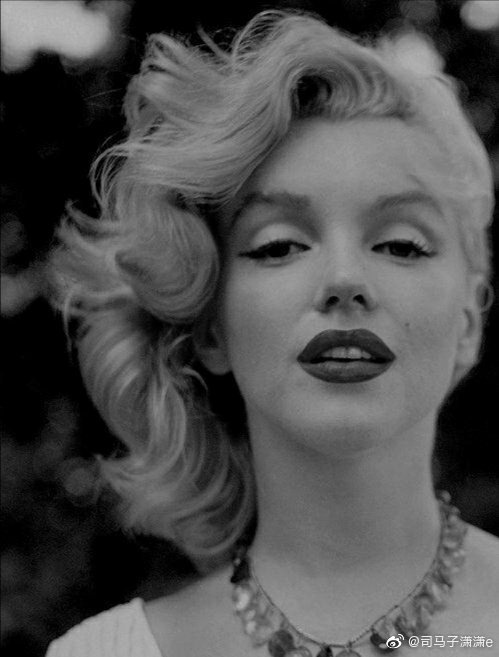 一组上世纪60年代的黑白照片难得有一张最后的彩照