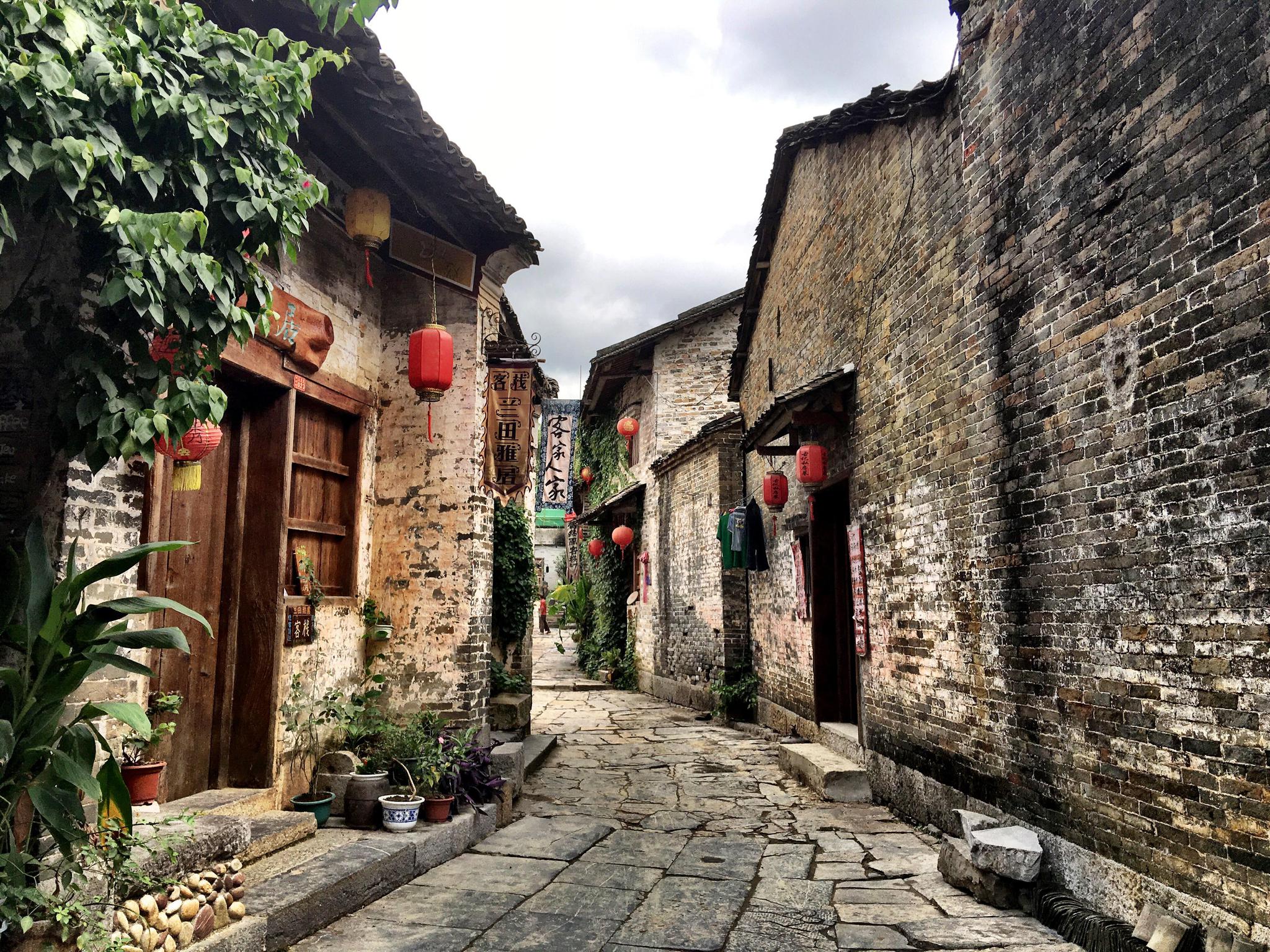 广西有座中国最美的风情小镇,晚上六点后不收费