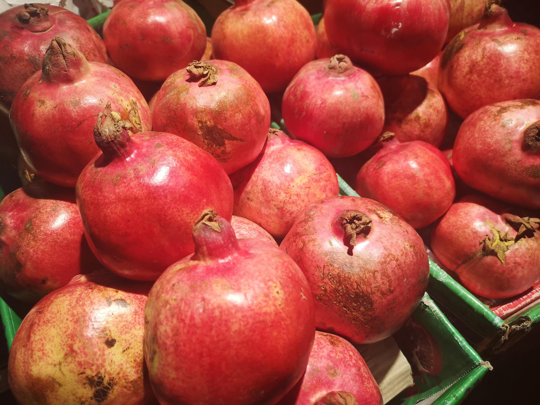 新疆和田石榴,量大汁多