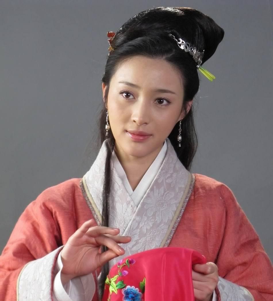 她相貌丑陋,顶替妹妹嫁给皇帝,专权10多年害中国陷入百年动乱