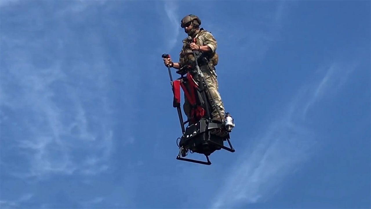 重磅世界首款个人飞行器诞生时速130公里会取代汽车吗