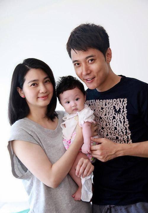 张丹峰辟谣7连击,毕滢则清空微博,二人配合默契为复出铺路?