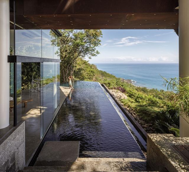 拥有壮观海景的悬崖别墅像梦中的住宅