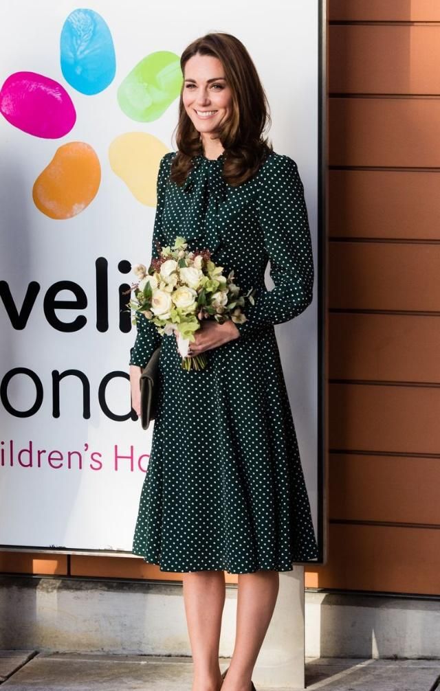 36岁凯特王妃穿绿色波点连衣裙参加2018年最后一场王室活动