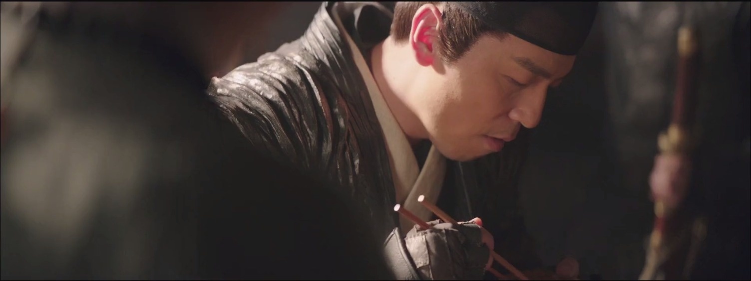 《绣春刀2》雷佳音吃饭的戏码看着真容易饿啊!