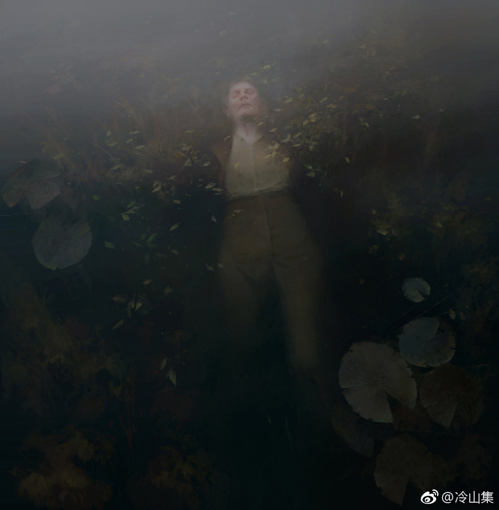 波兰艺术家Piotr Jabłoński,他的作品大量使用灰色