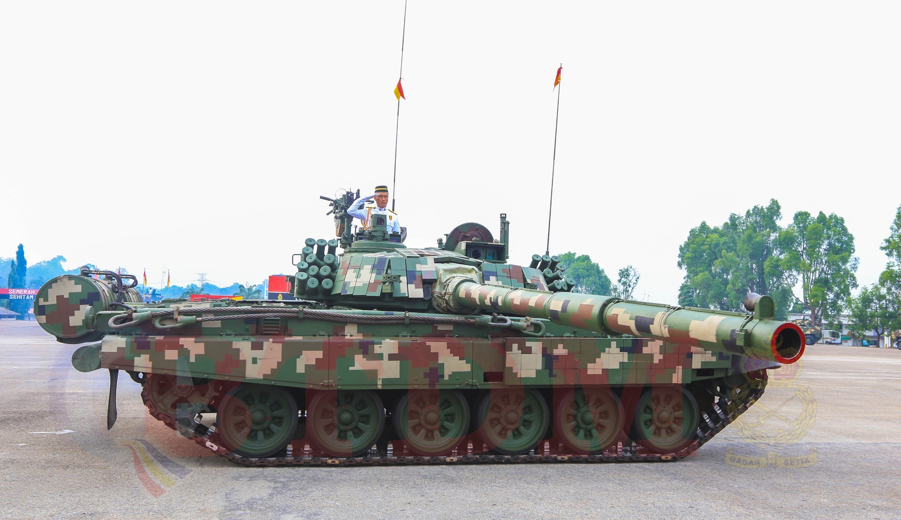 装备t-91主战坦克,acv-300装步战车和av8轮式装甲车,马来西亚陆军计划