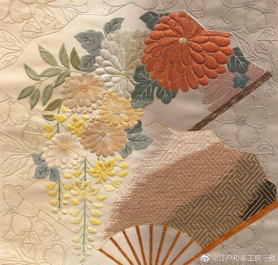 日本刺绣在和服上的应用,好精致的感觉💕cr:kurenai_kai|和服|刺绣|