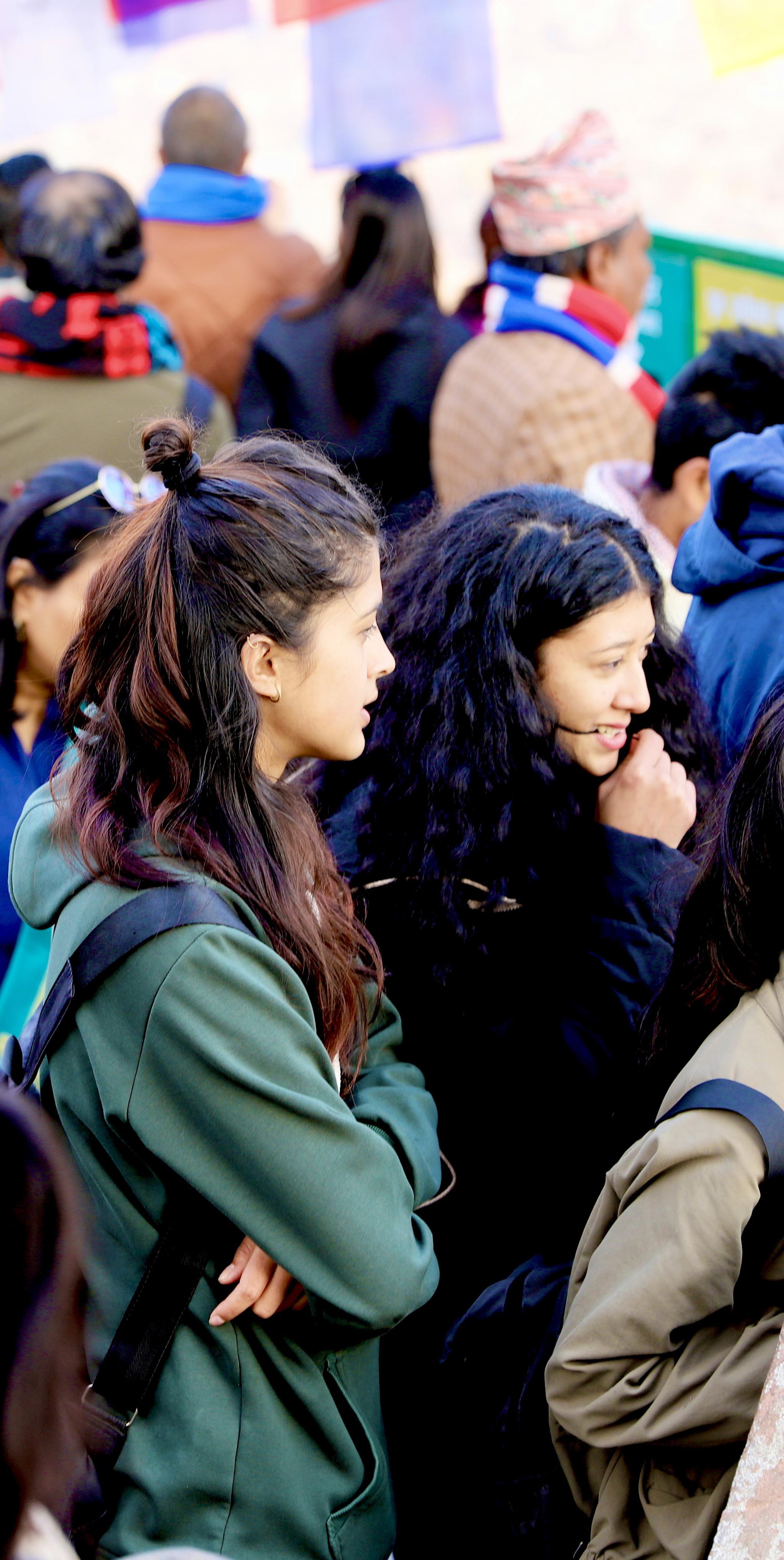 中国贵州女孩VS尼泊尔国加德满都女孩（最后四图），哪些更能打动你