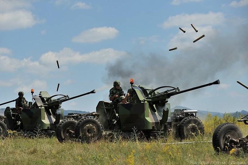 全世界都爱的博福斯l70高炮塞尔维亚第35防空营训练图集